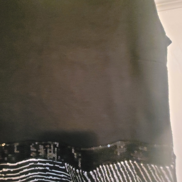 Dorothy of London mid length dress size L Black top with patterned bottom - Picture 5 of 11